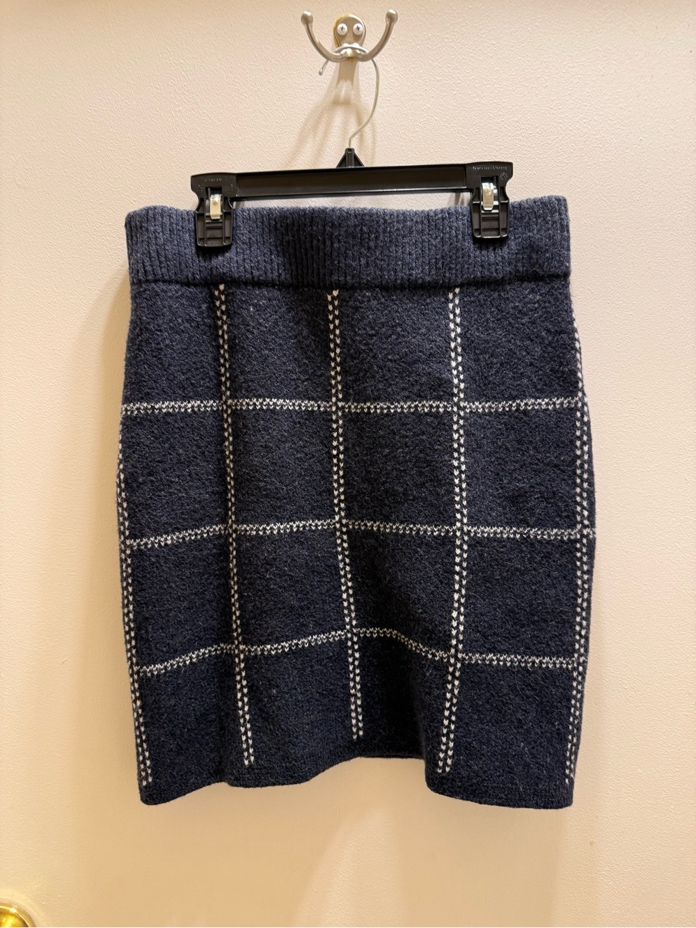 Small knit skirt